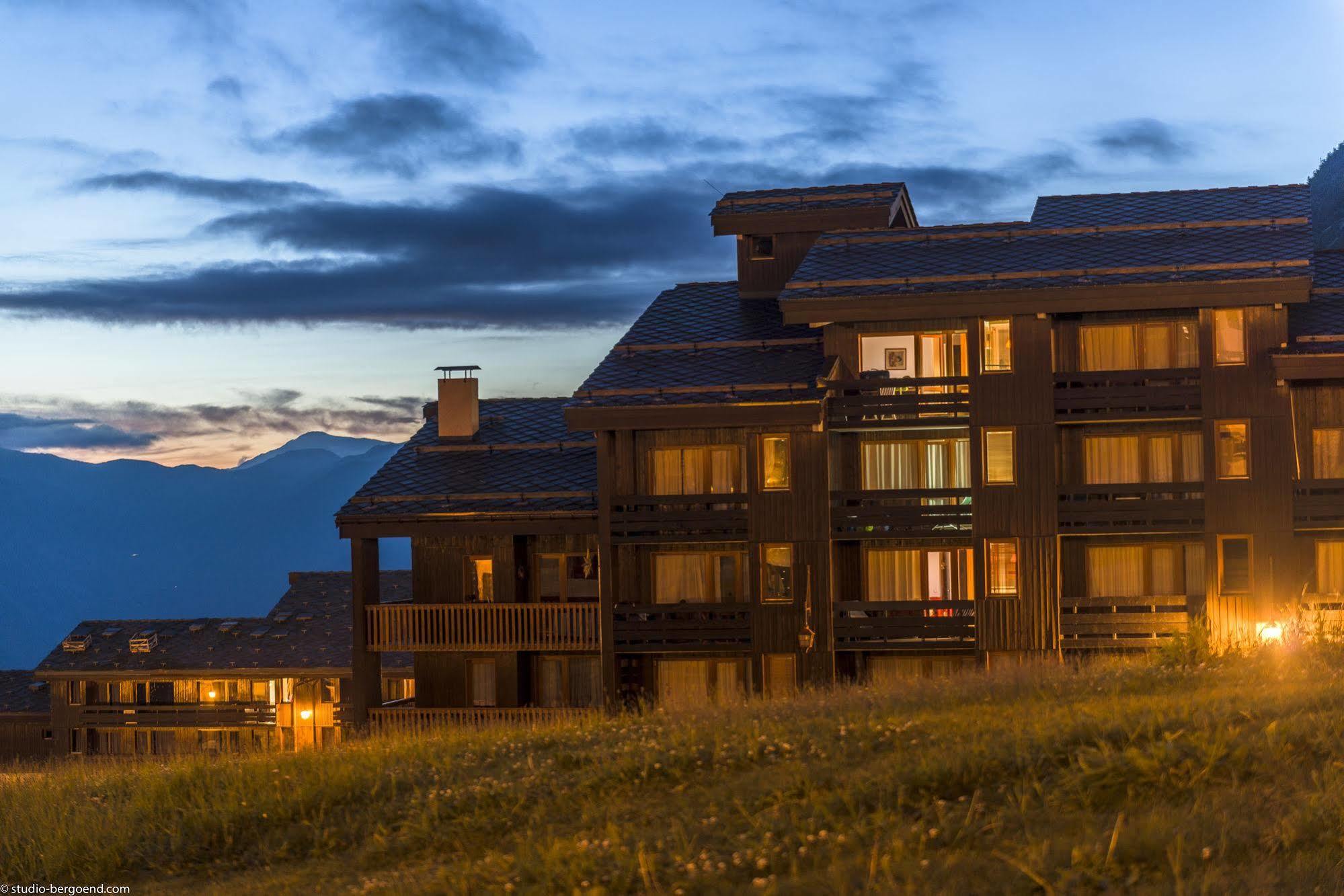 Macot-la-Plagne Residence Pierre & Vacances Les Chalets Des Arolles المظهر الخارجي الصورة